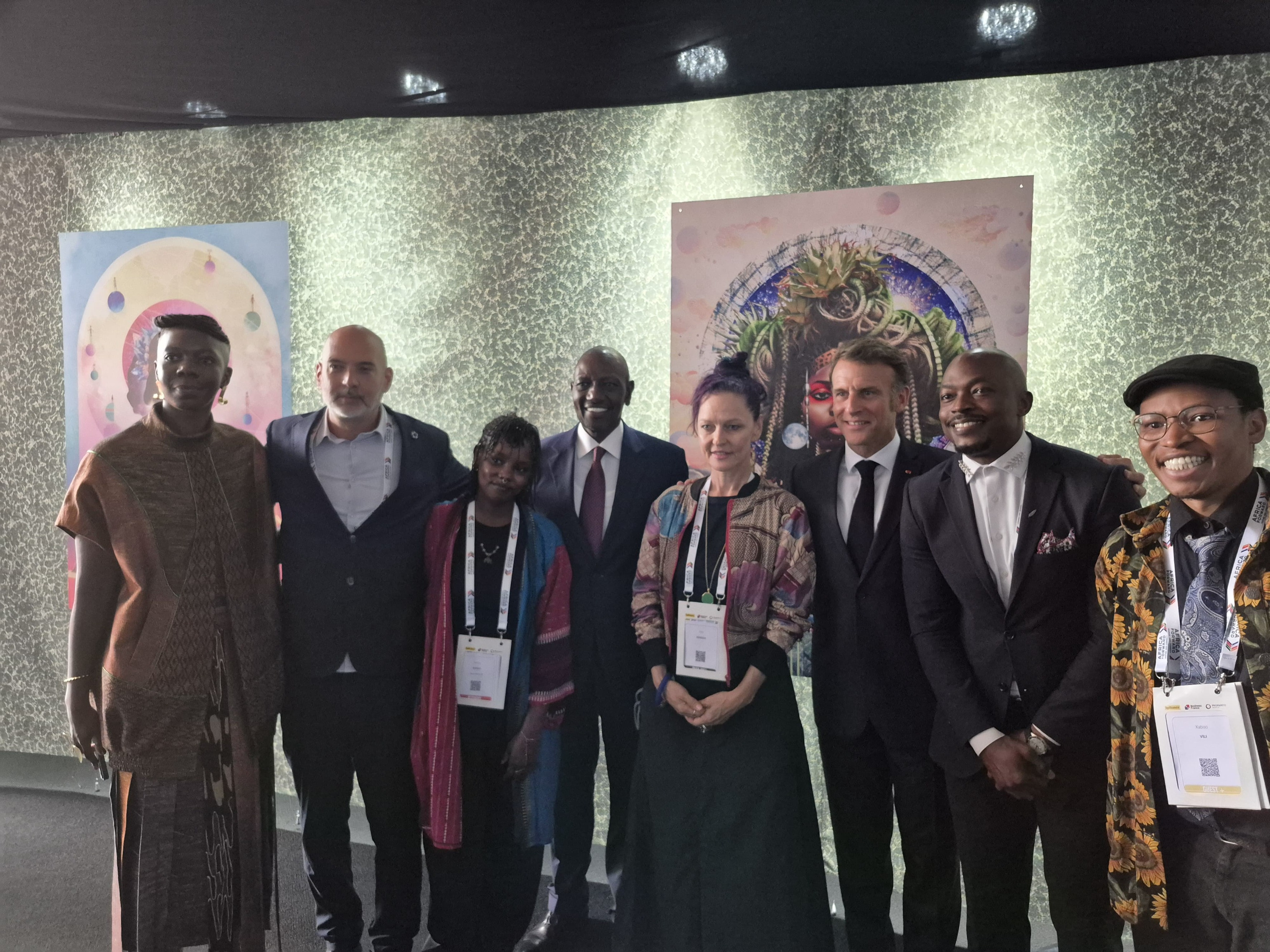 Dream Feel Factory et MansA avec le Président Emmanuel Macron lors de l'Africa Forward Summit 2026 à Nairobi, Kenya.